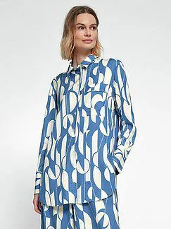 Long blouse with long sleeves