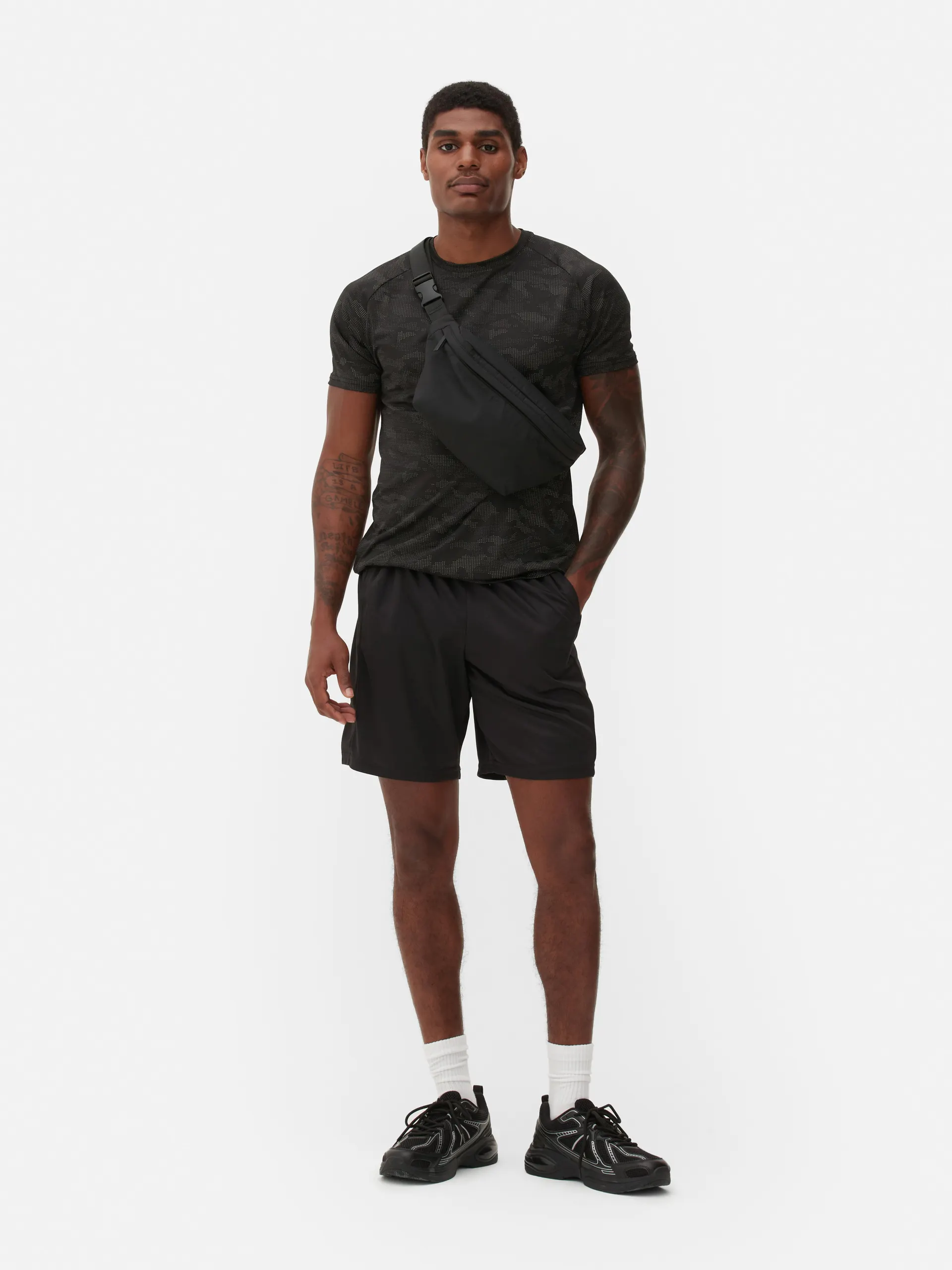 Camiseta deportiva de cuello redondo