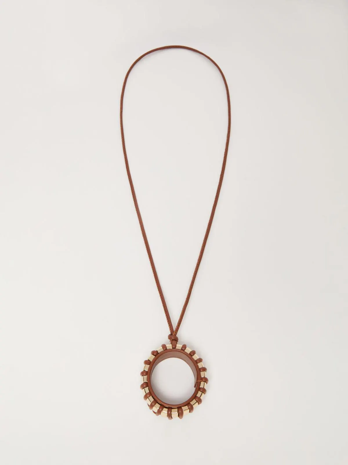 Long pendant necklace