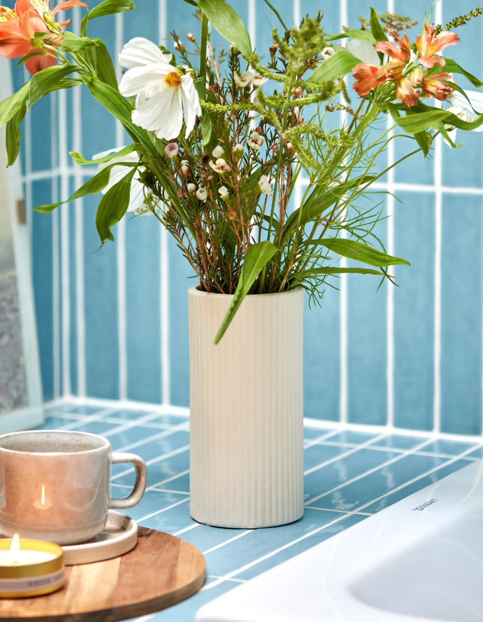 Vase Stoneware. Ø10 x 20.5 cm.