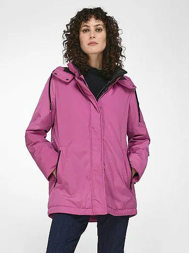 Water- and windproof functionable jacket with SYMP