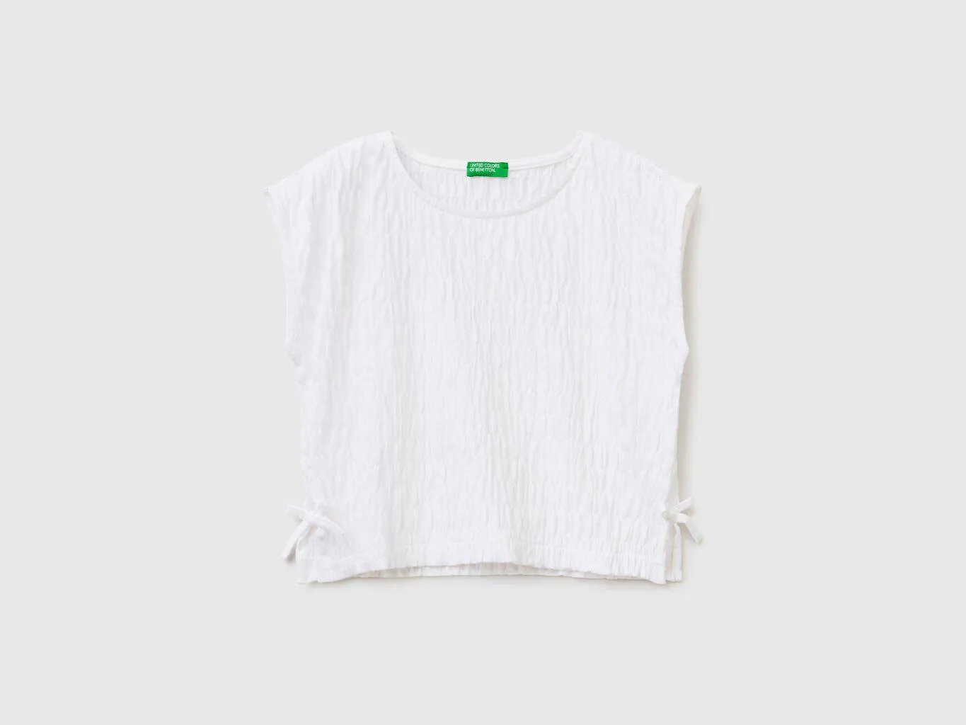 Gathered shirt with bows