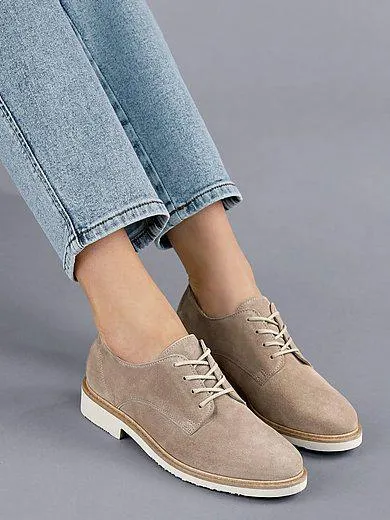 Lace-up shoes in calf suede