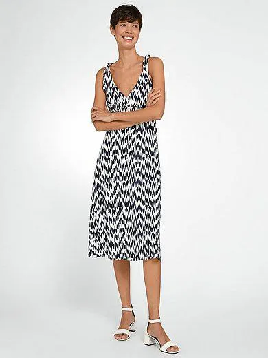 Sleeveless dress in midi-length
