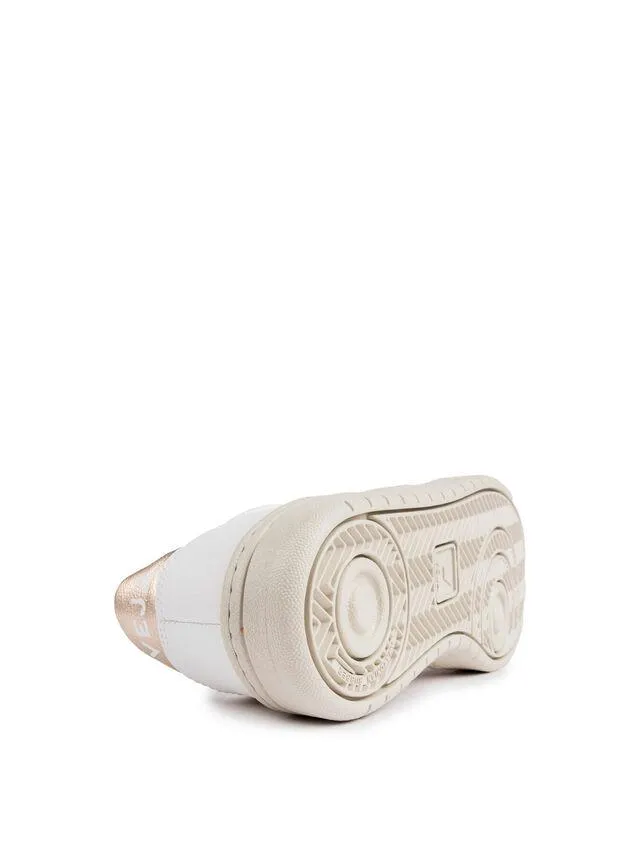 VEJA VEJA V10 Leather Trainers