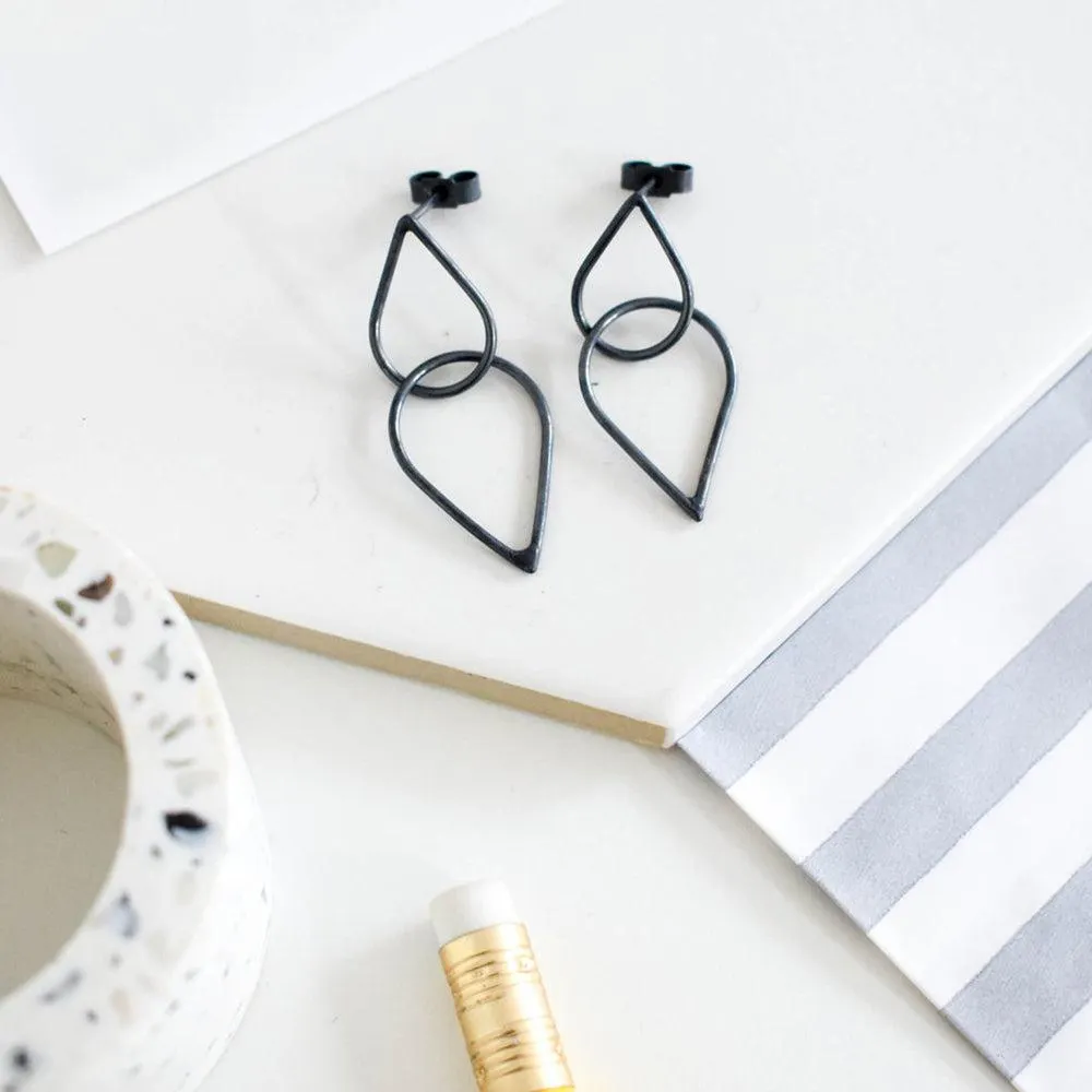 Dangle Teardrop Oxi Studs