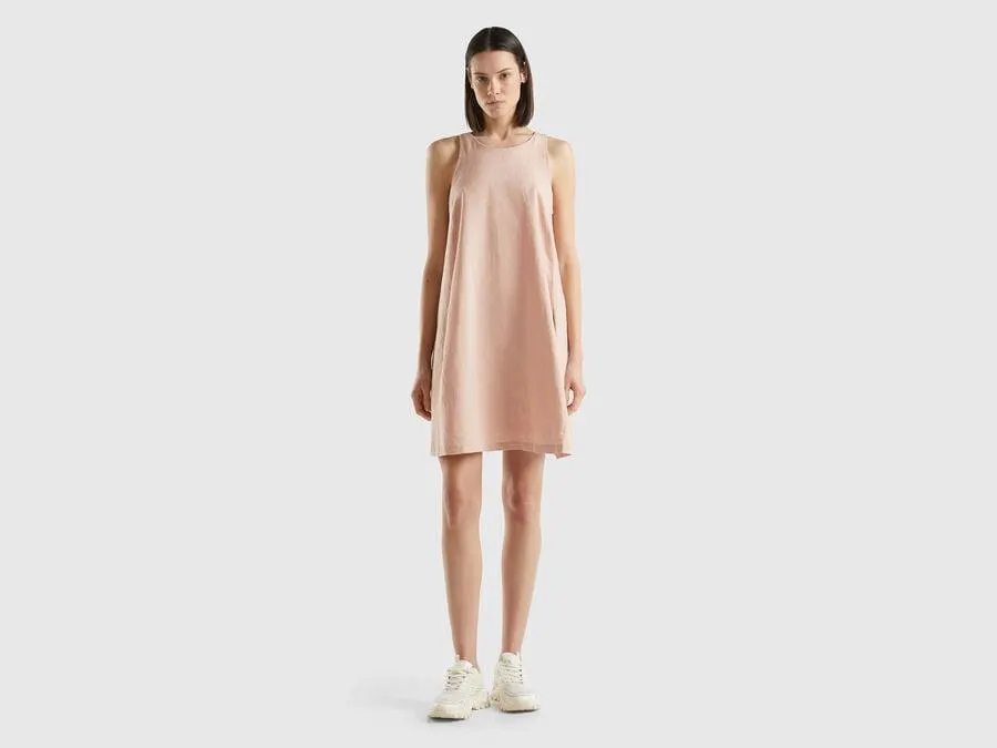 Sleeveless dress in pure linen