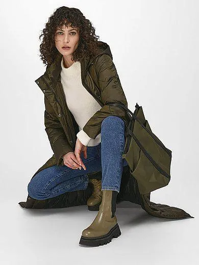 Quilted coat with hood