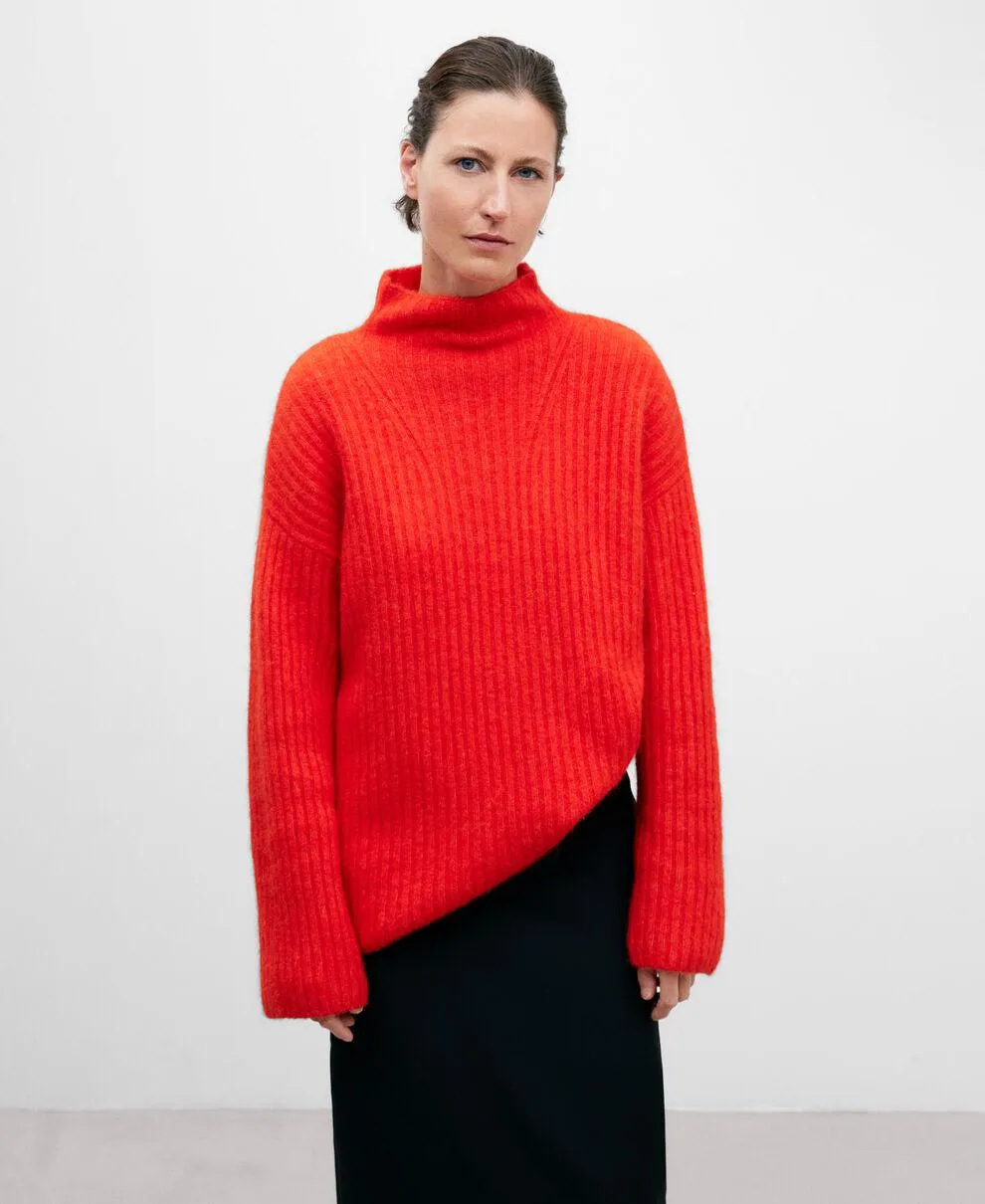 Coral alpaca knitted sweater for women