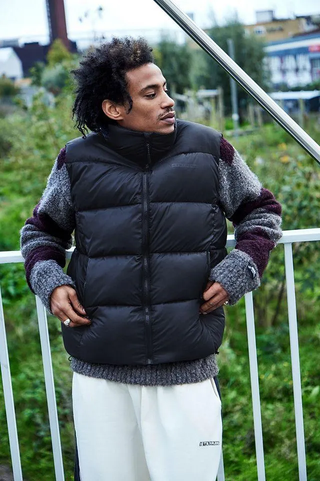 iets frans...Black Ripstop Nylon Gilet