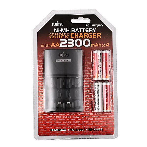 FUJITSU Compact Quick Charger with 4 X 2300mah Batteries