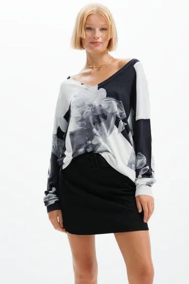 Fine collage pullover