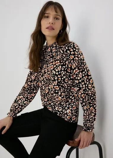 Black Animal Print Piecrust Collar Woven Top - Size 12