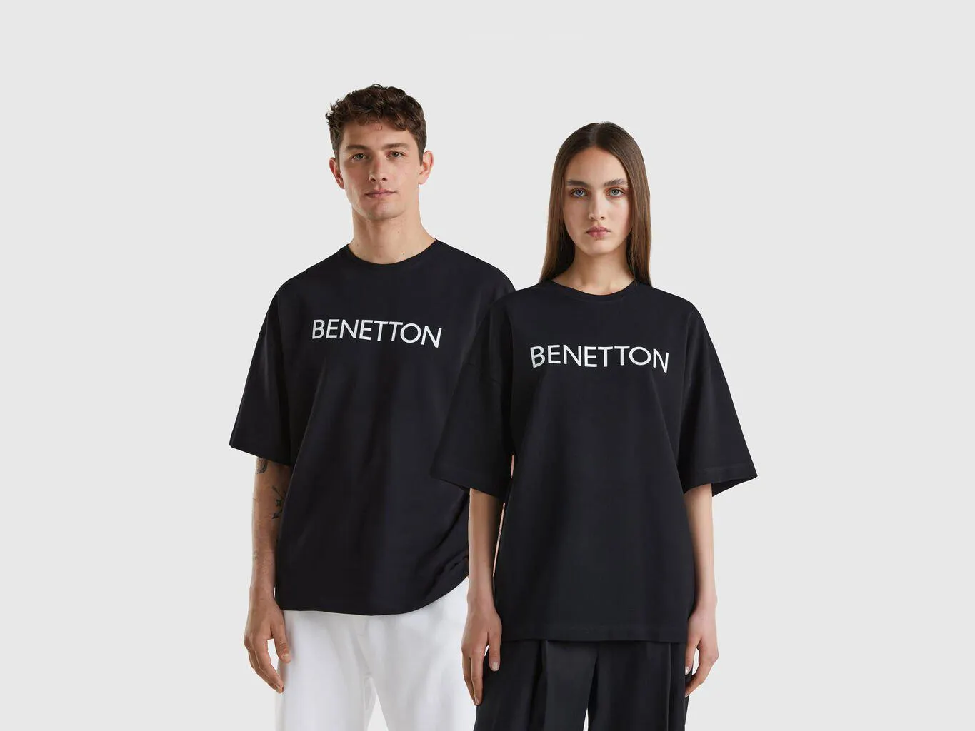 Black t-shirt with logo print