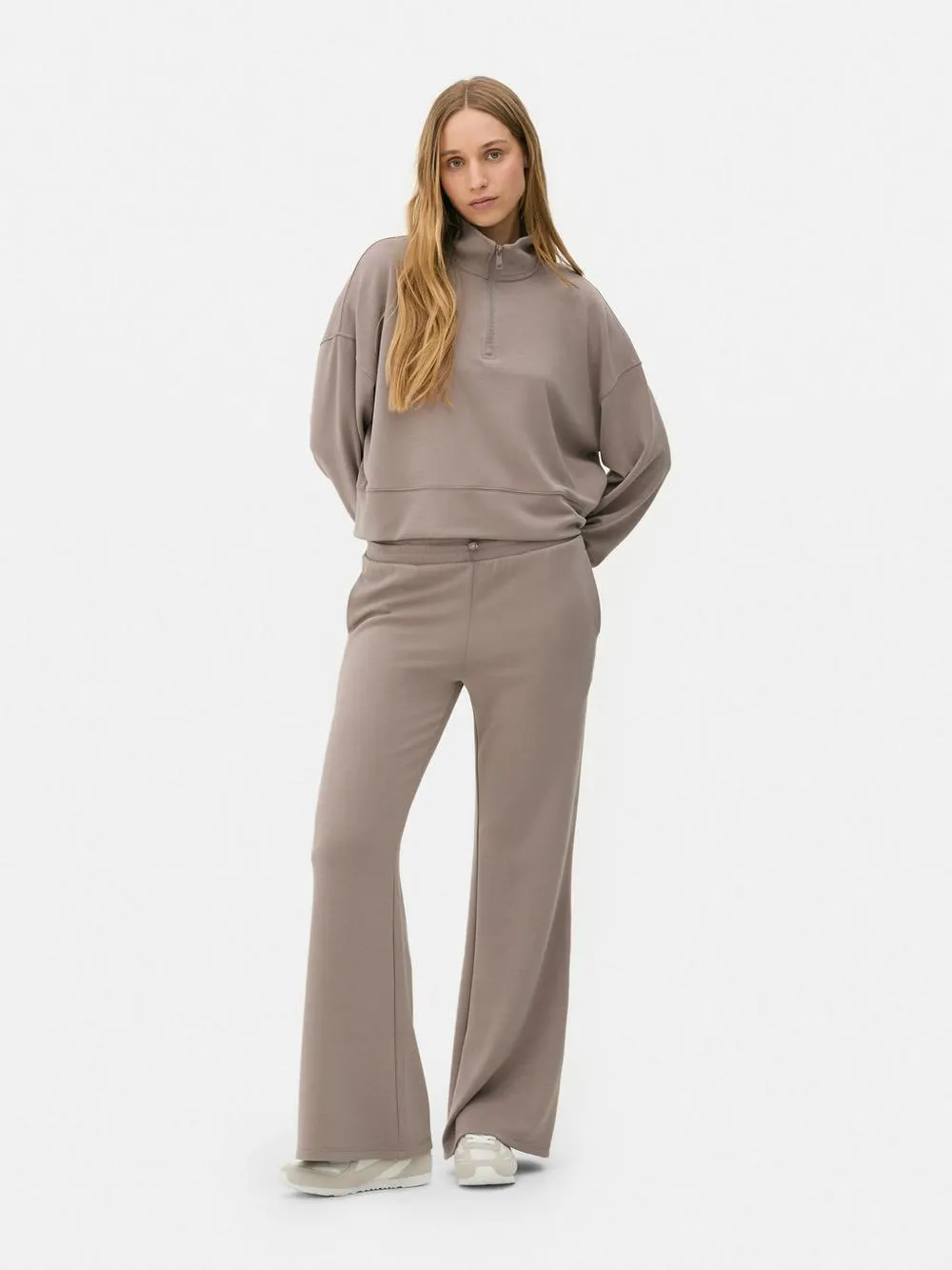 Sweatshirt mit Trichterkragen und halbem Reißverschluss