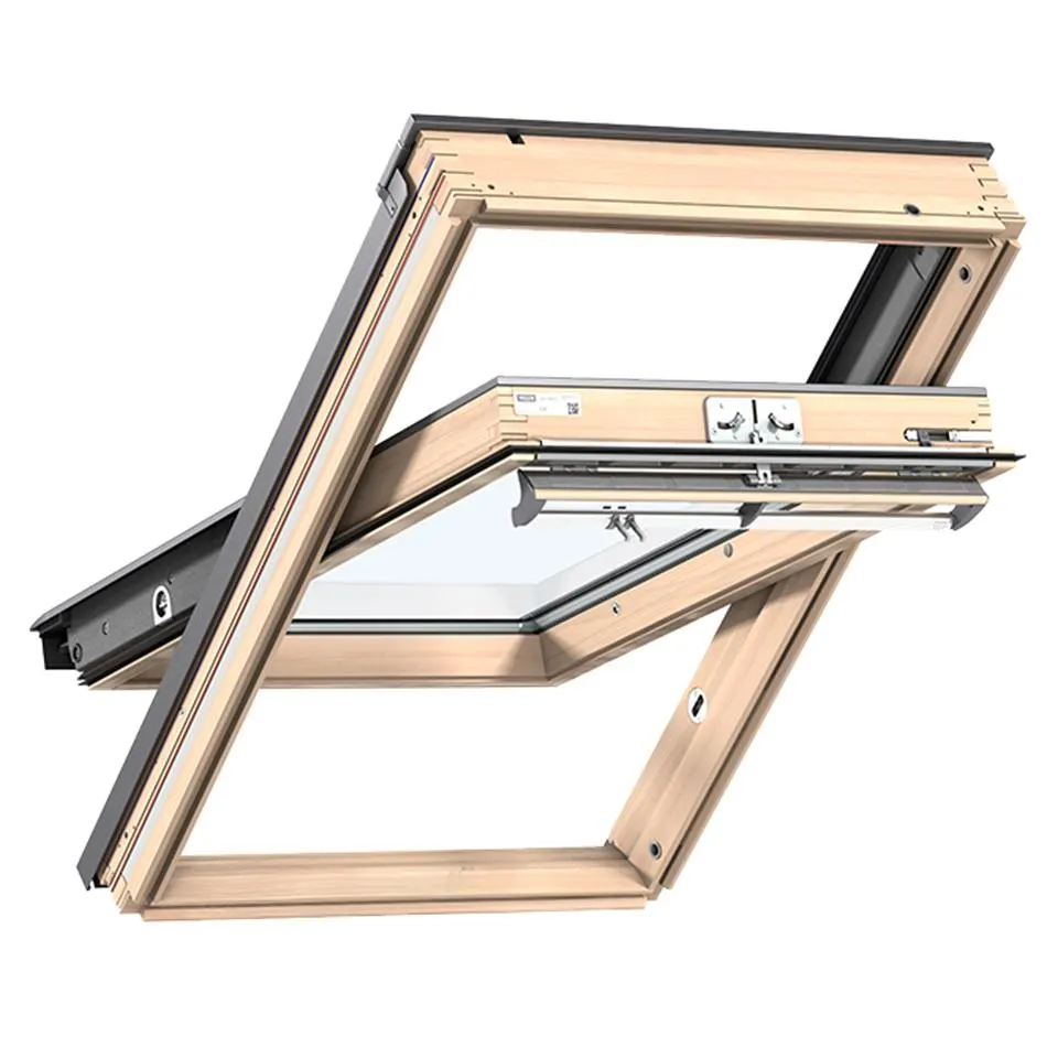 VELUX GGL Security Roof Window – Manual, Centre-Pivot, Pine