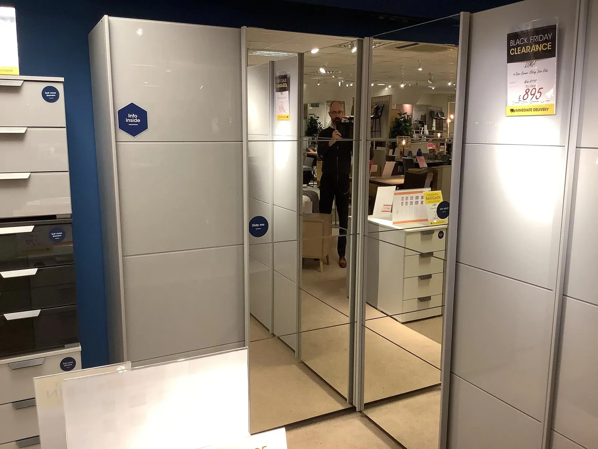 LIMA CORNER WARDROBE