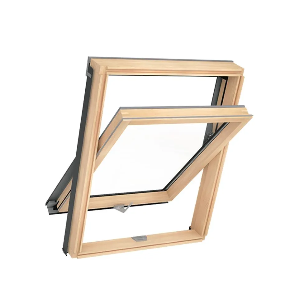Solstro AAY B900 | Wooden window featuring a wide frame and double glazing unit.