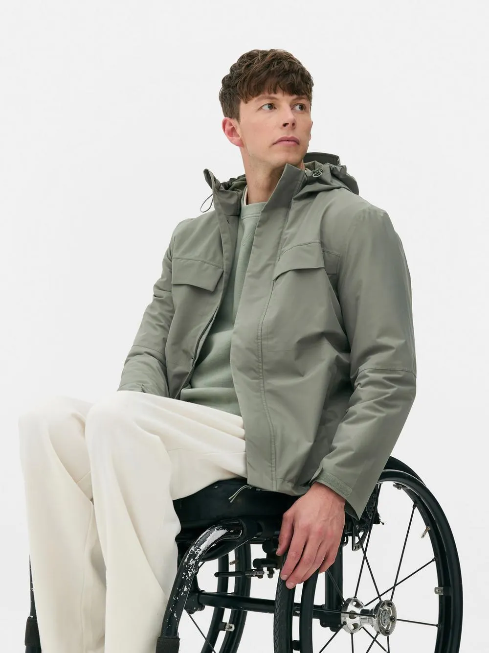 Nepromokavý kabát s kapucí