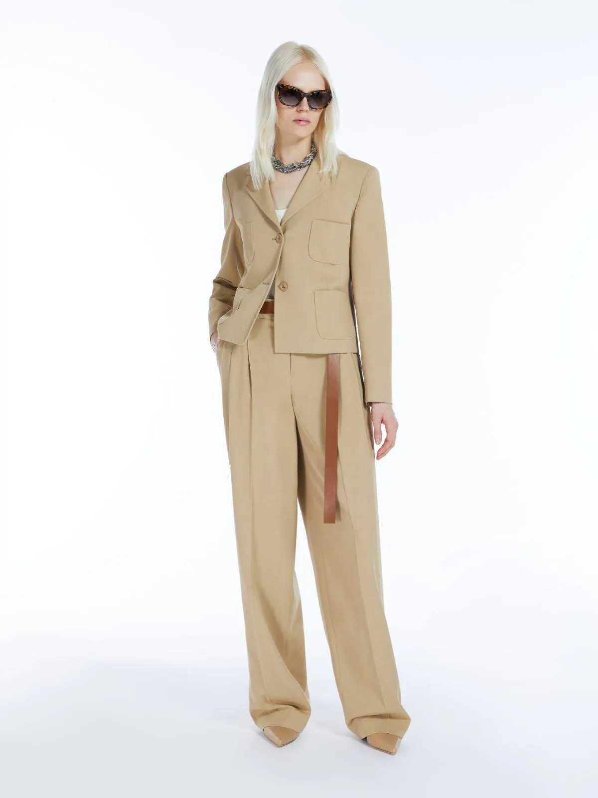 Canvas trousers with belt