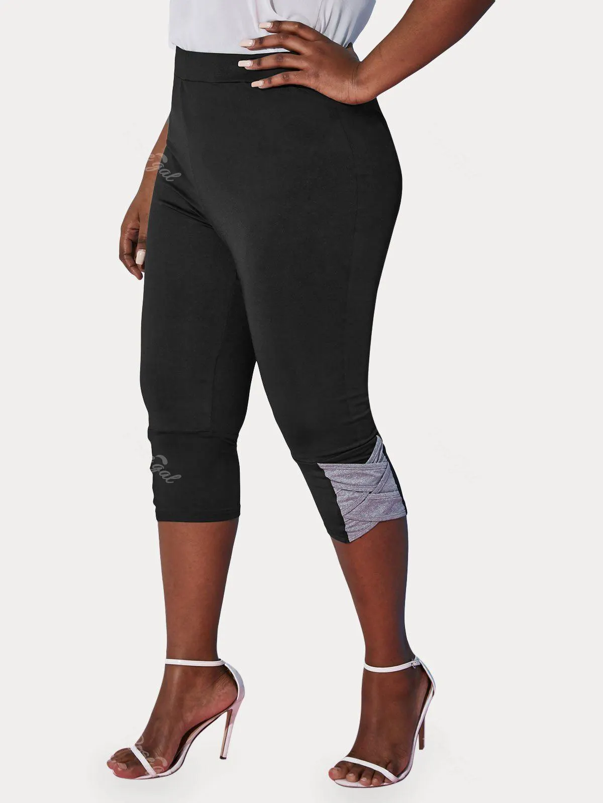 Plus Size & Curve Colorblock Criss Cross Capri Leggings - 4x