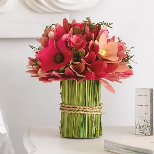 Ombré 'Sola' Flower Standing Bouquet