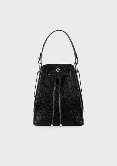 Small bucket bag in pebbled patent leather