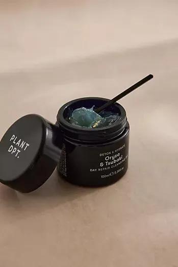 Plant DPT Day Repair Cleansing Gel