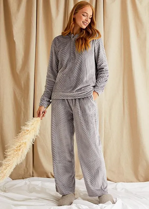 Pretty You London Cosy Chevron Shale Grey Lounge Suit