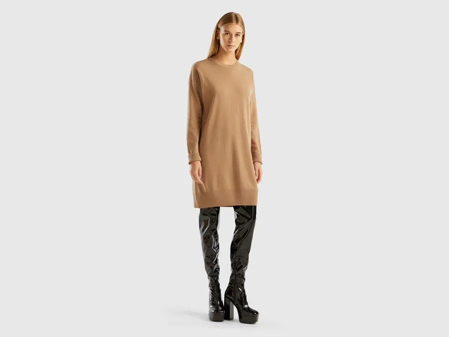 Crew neck knit dress
