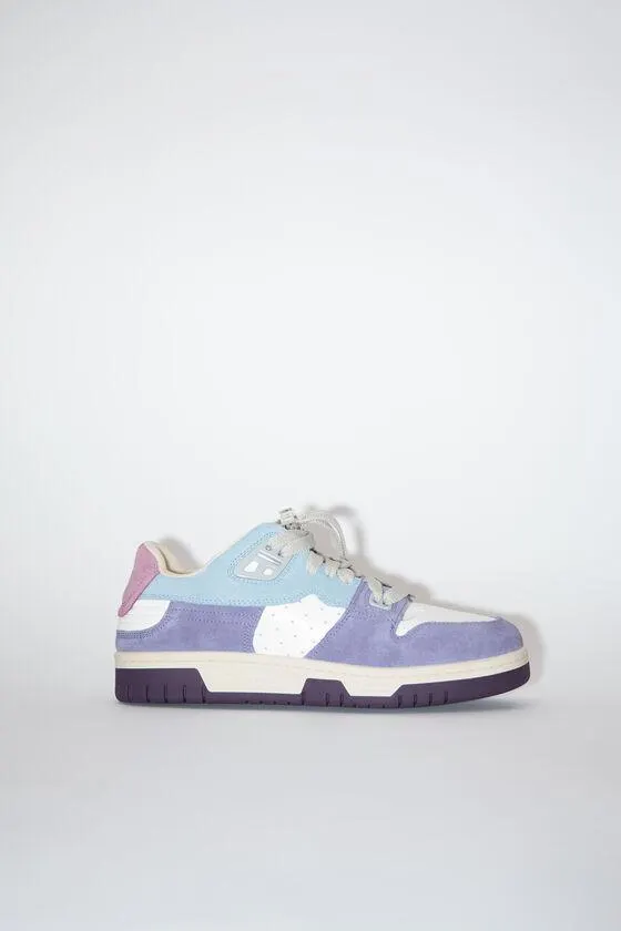 Low top suede sneakers