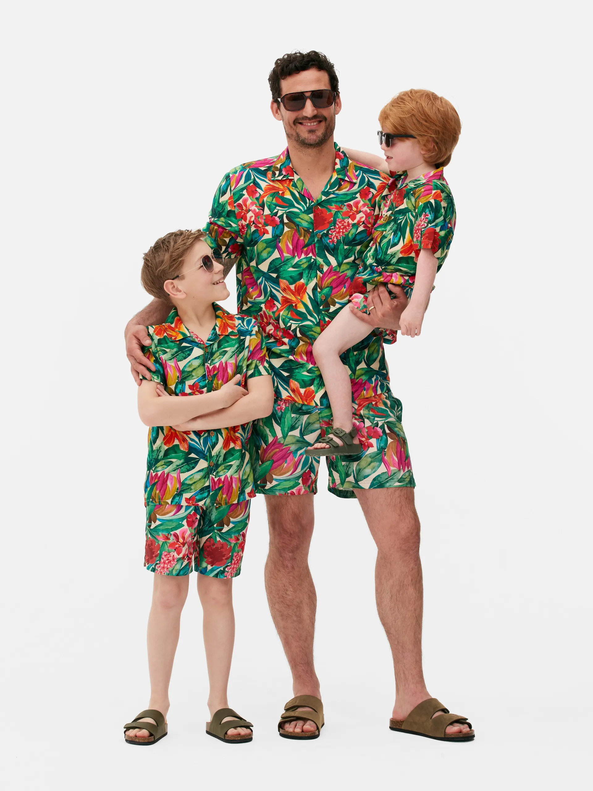 Chemise à manches courtes et motif tropical