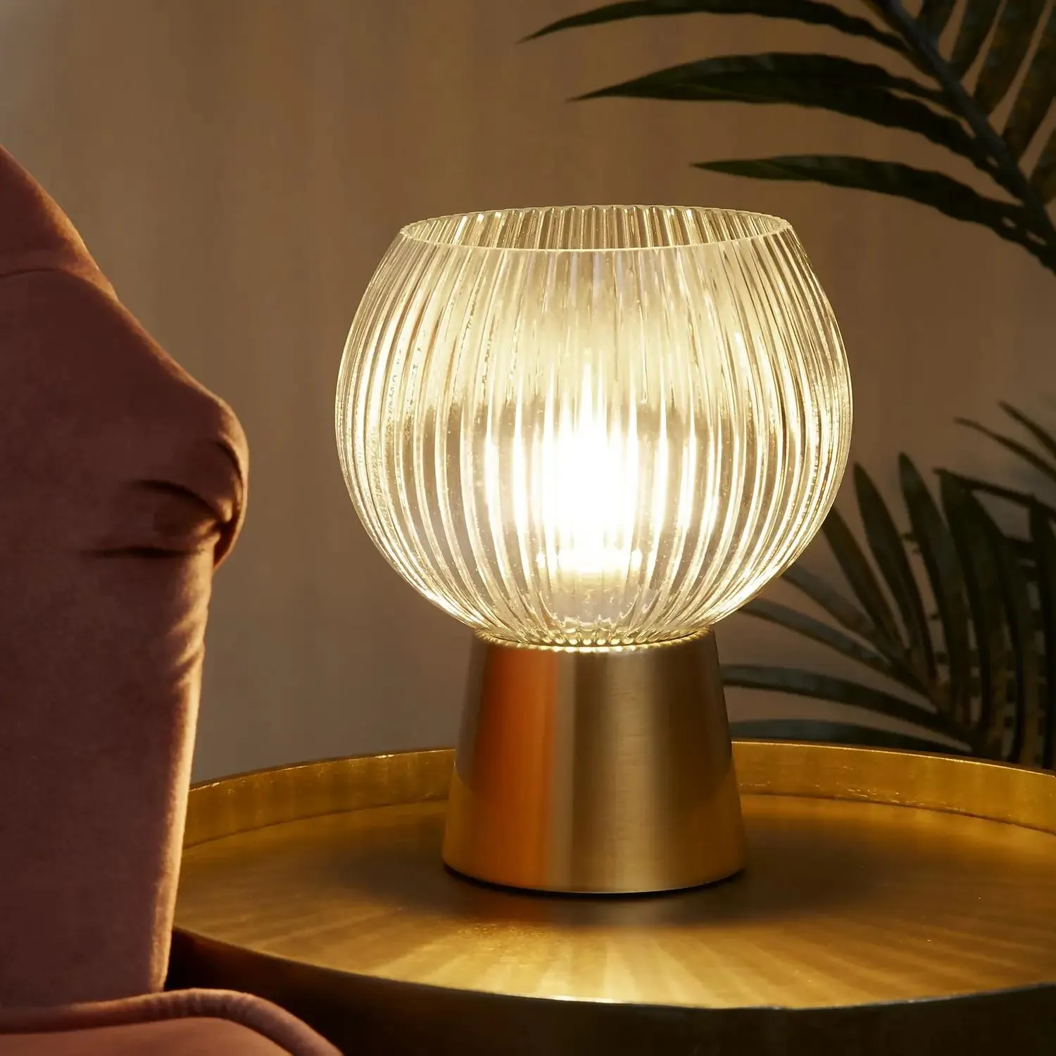 Naomi Table Lamp - Clear