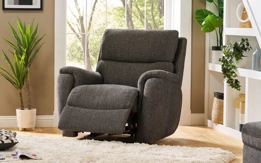 Milwaukee Fabric Manual Recliner Chair