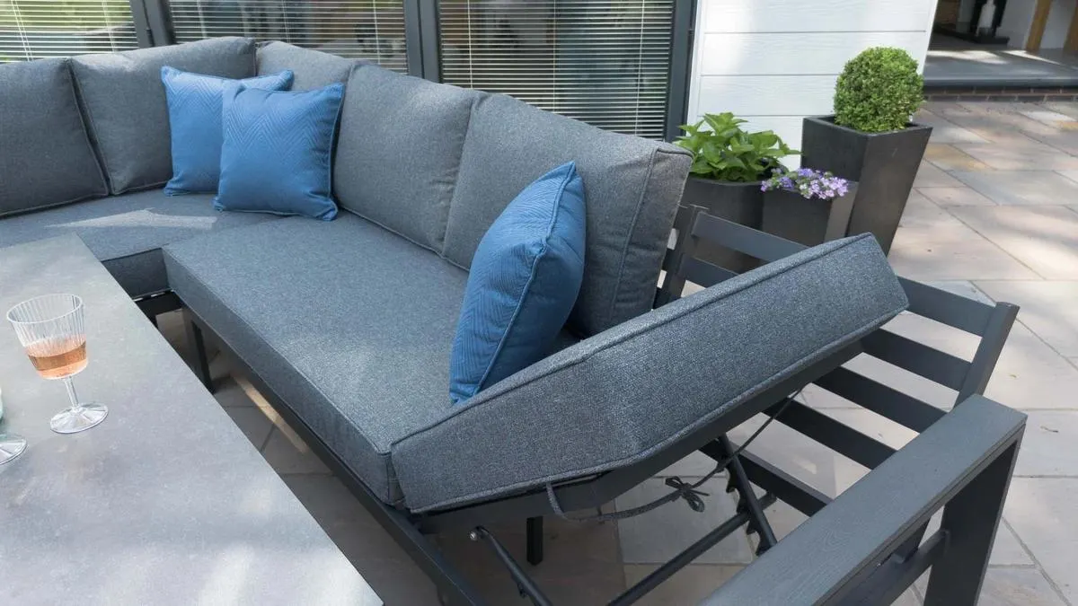 Livorno Casual Corner with Recliner