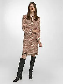 Jersey dress with long sleeves