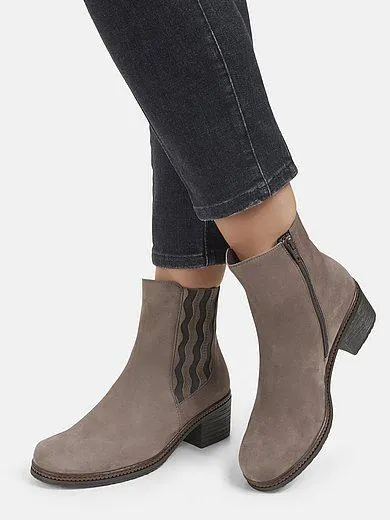 Ankle boots in calf nubuck