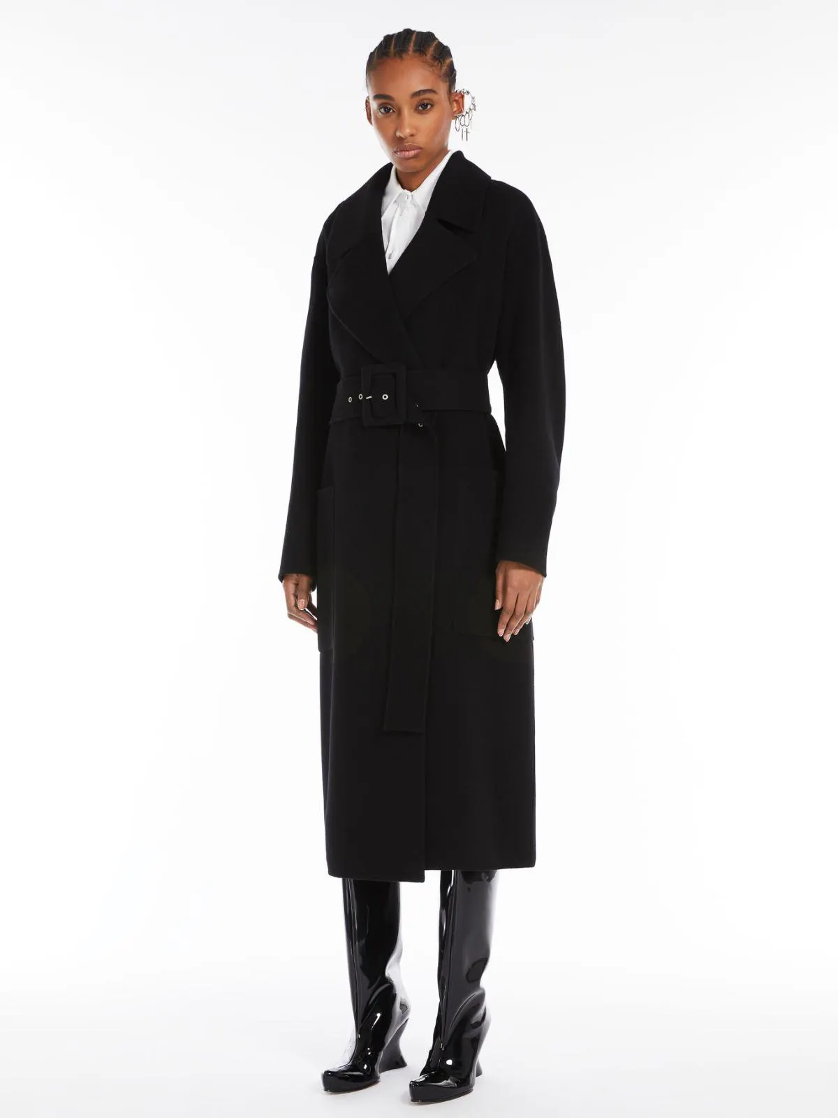 Double-faced wool coat with wide lapels