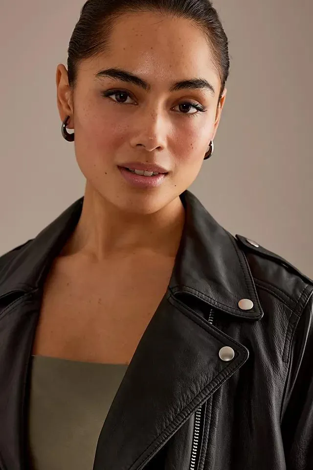 Curve Teardrop Earrings