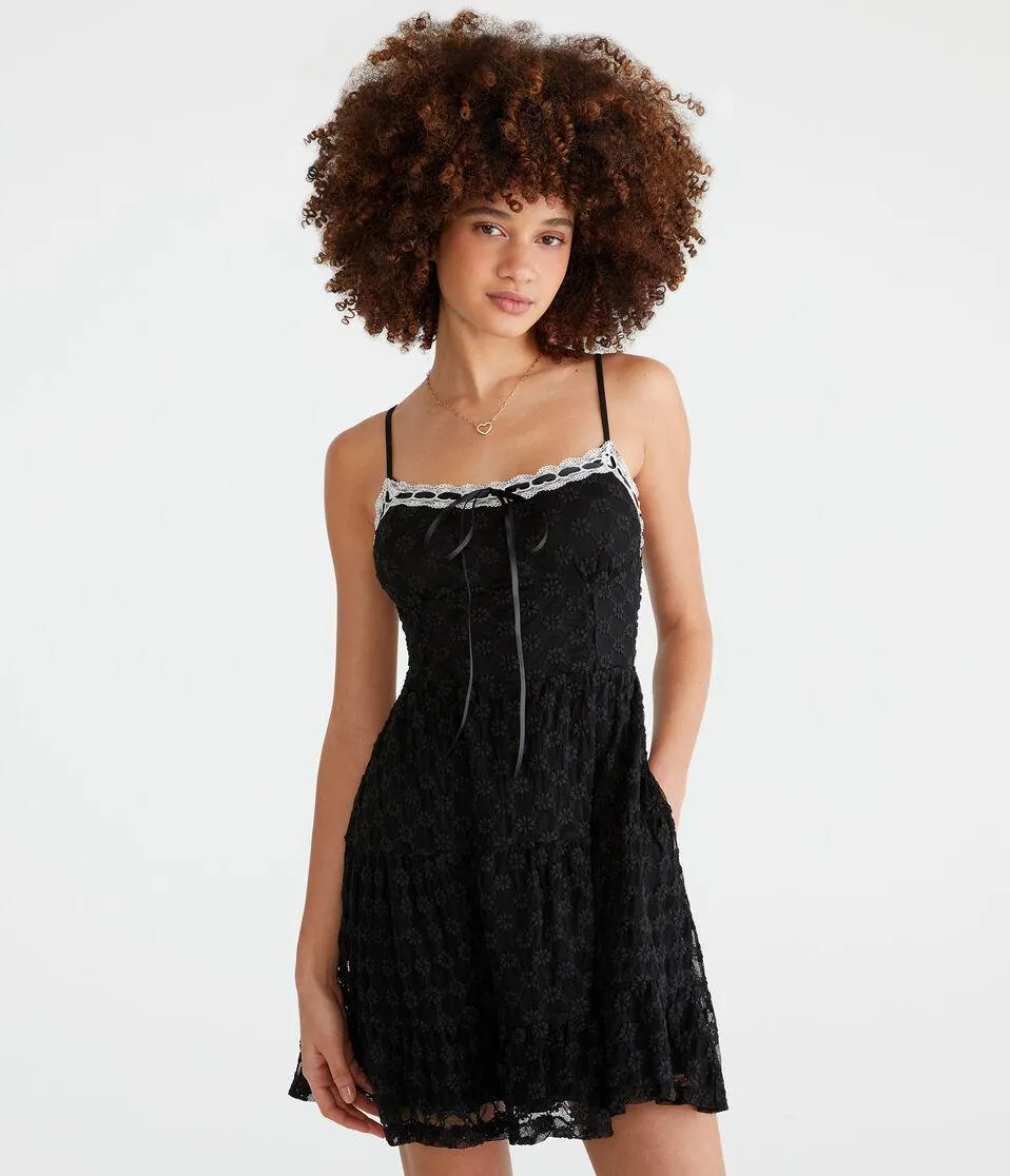 Solid Sweetheart Floral Lace Babydoll Dress