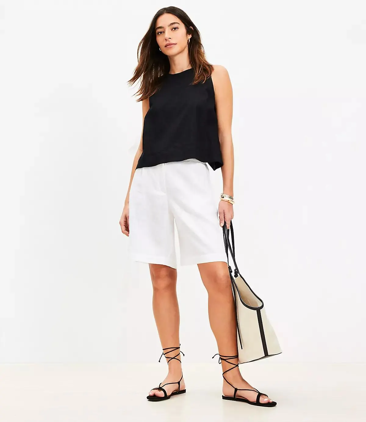 Bermuda Shorts in Linen