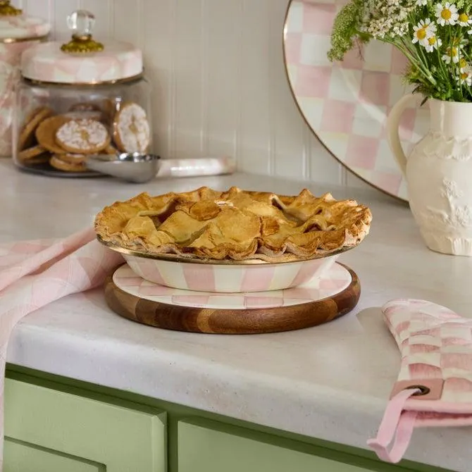 Rosy Check Pie Plate