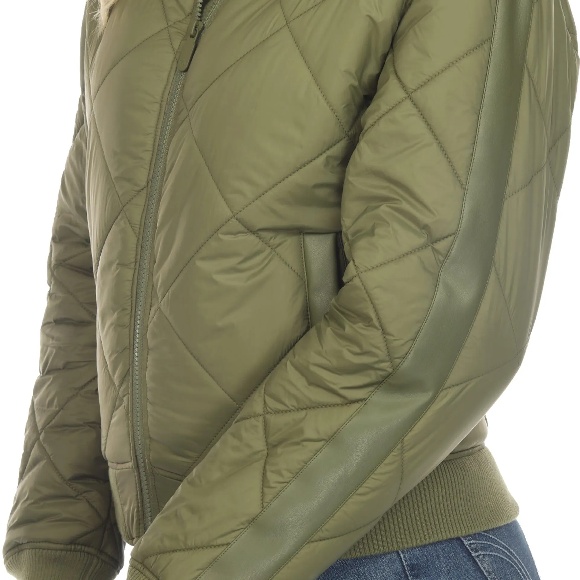 White Mark Women's Lightweight Diamond Quilted Puffer Bomber Jacket