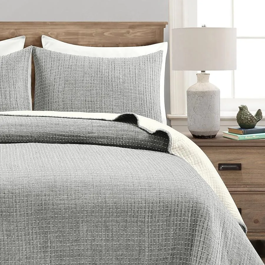 Lush Decor Light gray Solid Full/Queen Quilt Cotton with ( Cotton Fill )