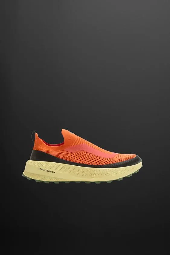 RUNNING SHOE