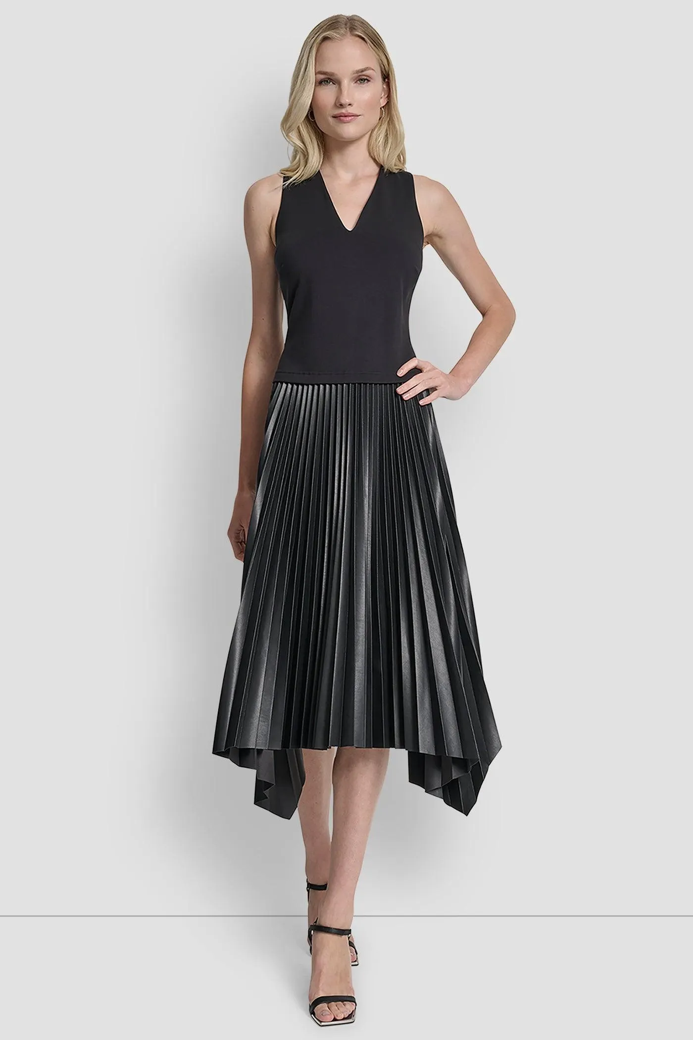 SLEEVELESS V NECK TOP WITH PLEATED SKIRT