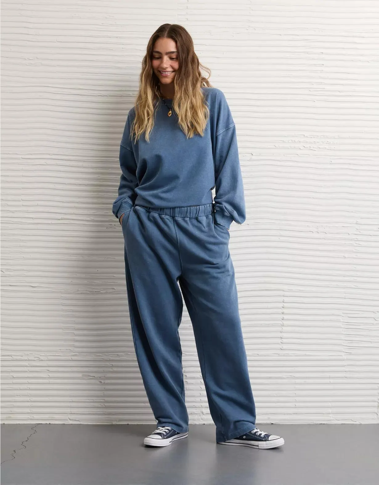 AE Everyday Luxe Barrel Sweatpant