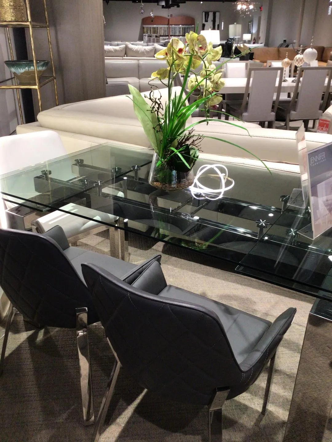 Table and 4 or 6 Chairs