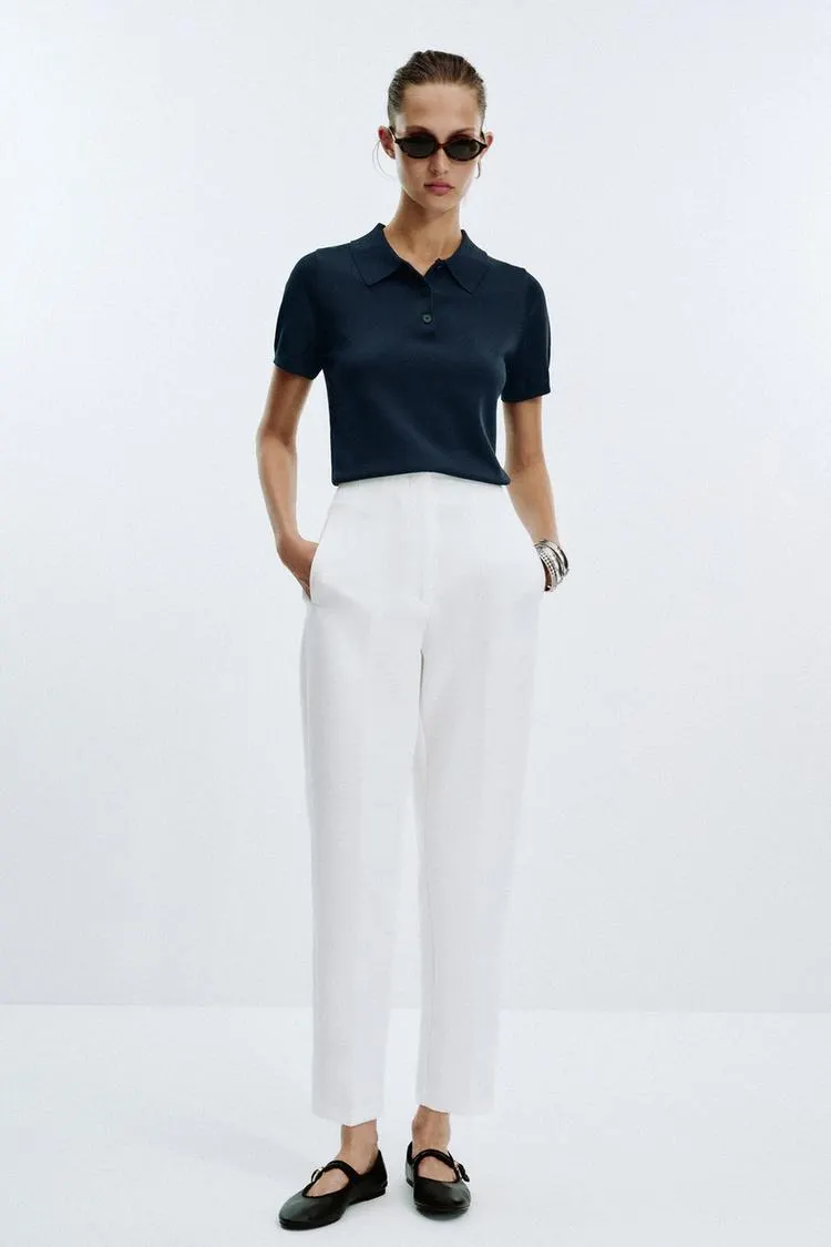PANTS WITH A HIGH WAIST