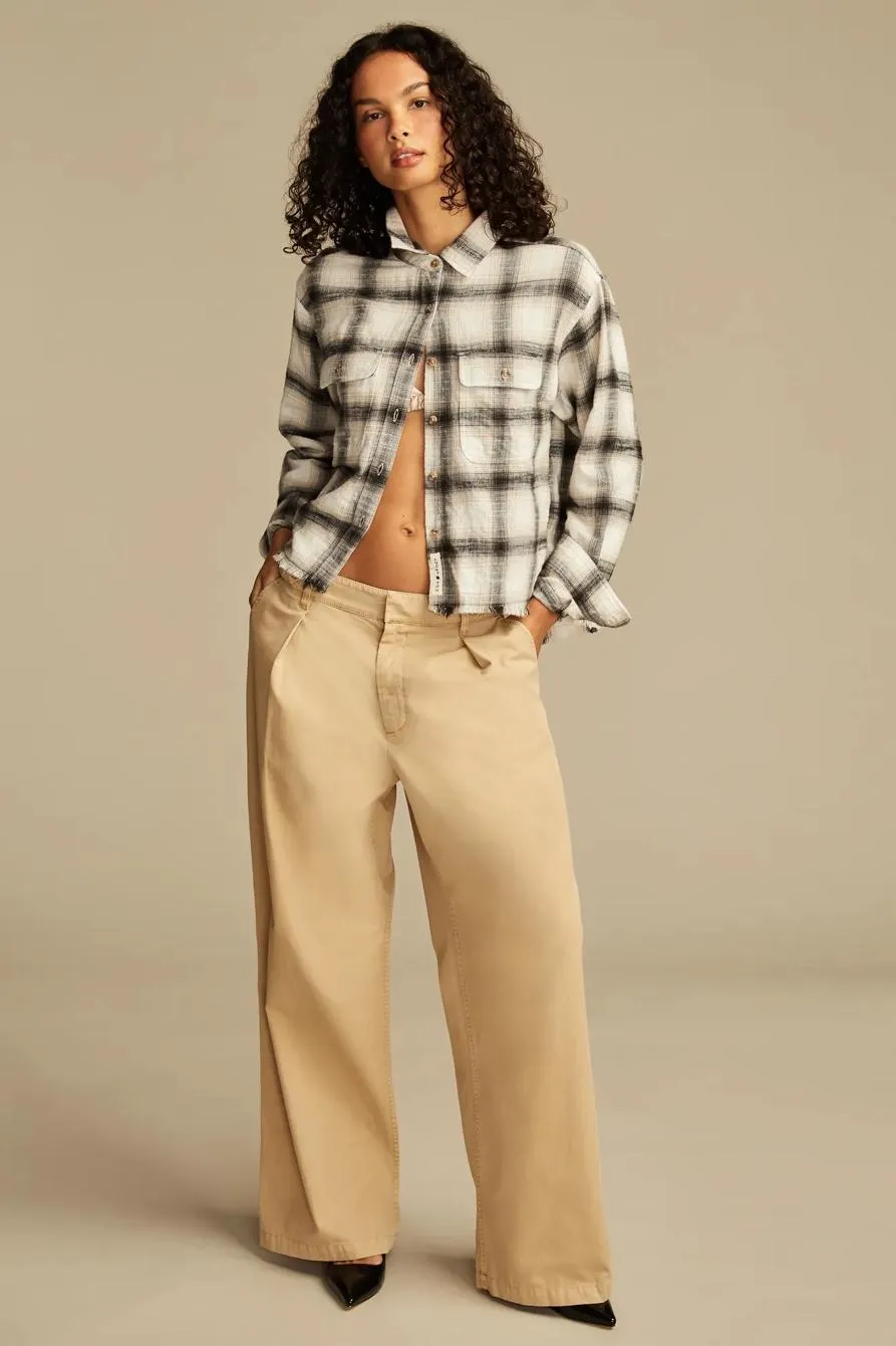 wide leg pleated trouser